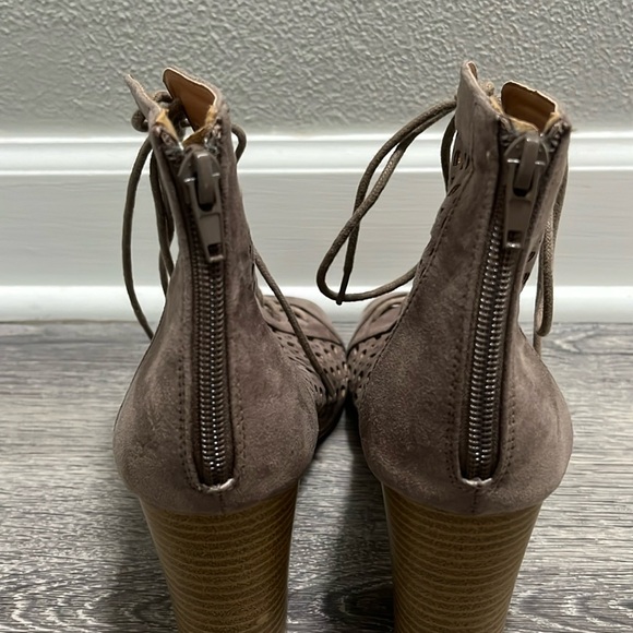 Qupid Faux Suede Lace Up Peep Toe Ankle Bootie Laser Cut 3 inch Block Heel Taupe - Picture 6 of 17